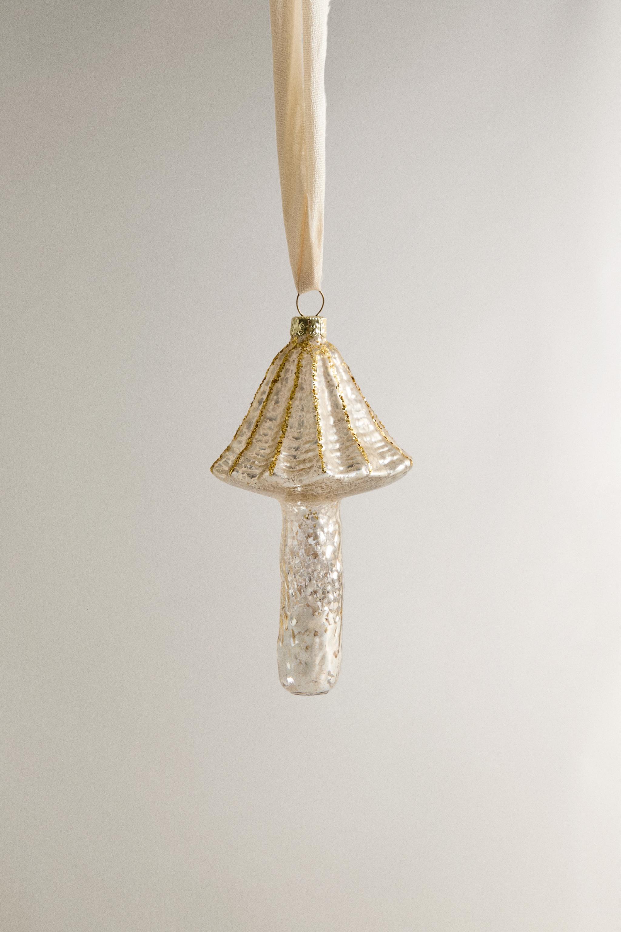 CHRISTMAS TREE MUSHROOM ORNAMENT